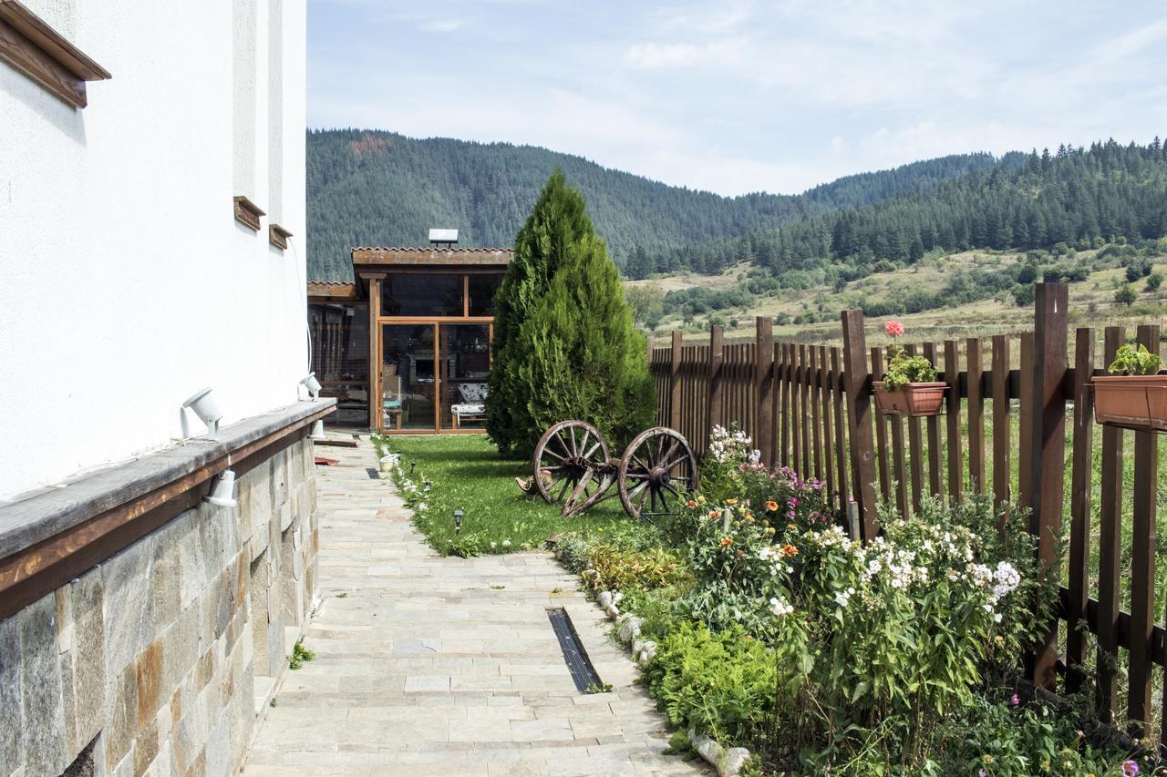 Boutique Hotel The White Pine 사모코프 외부 사진