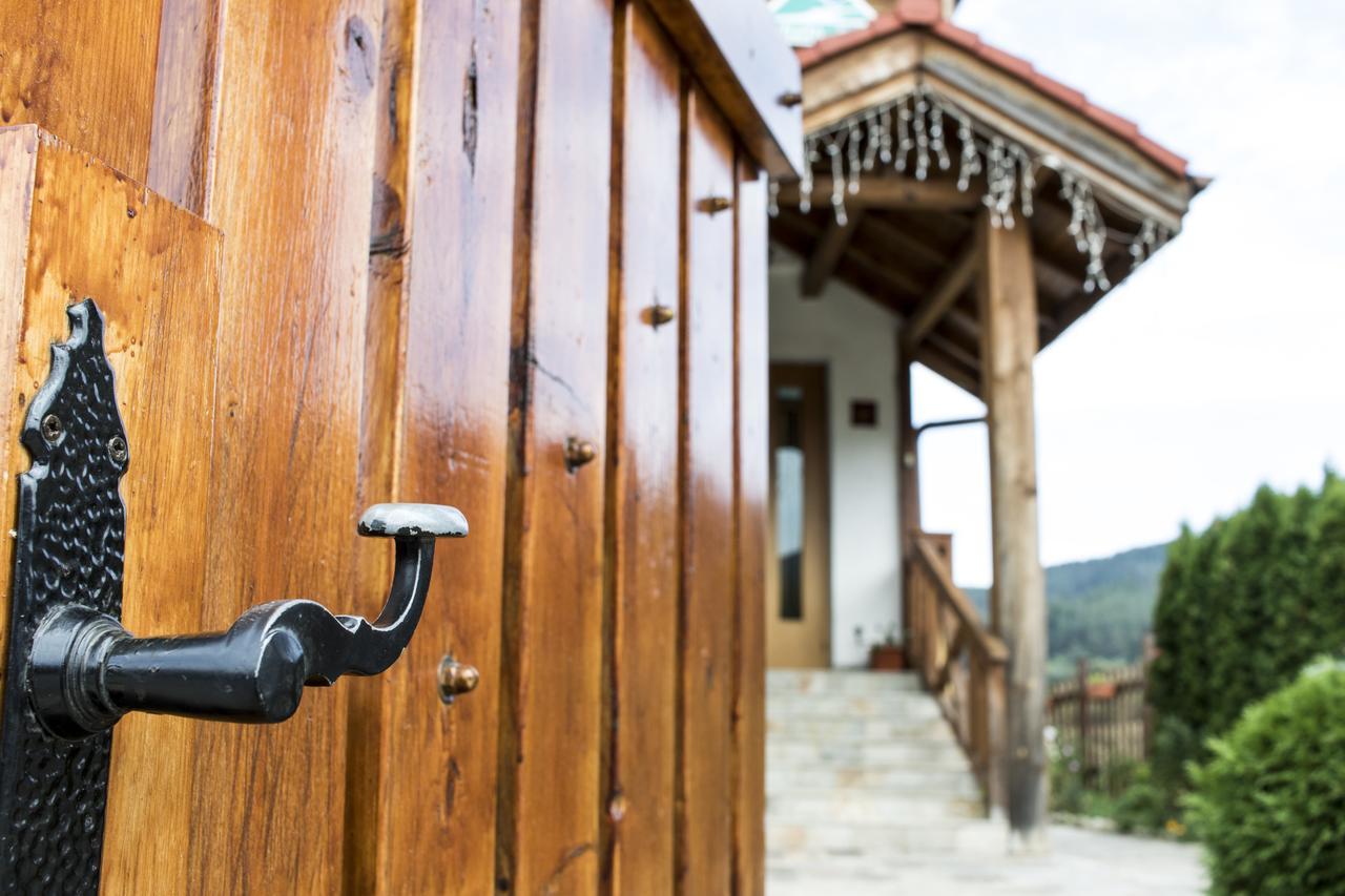 Boutique Hotel The White Pine 사모코프 외부 사진